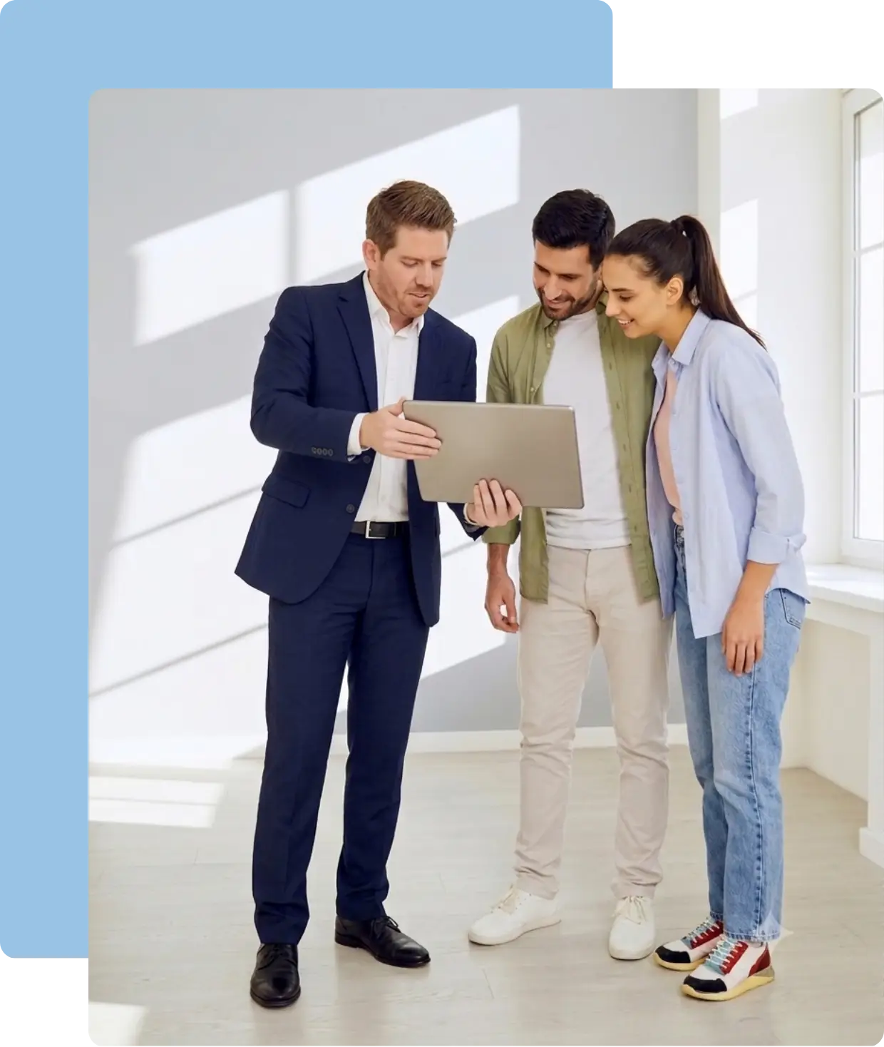 adam-pearce-ottawa-realtor-tablet